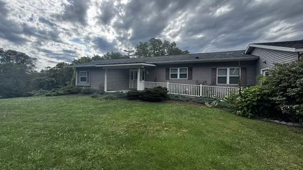 549 Pleasant Street, Bloomington, WI 53804