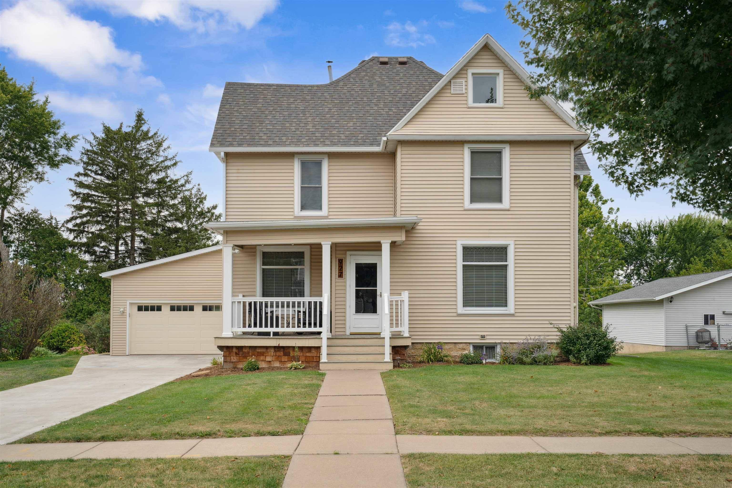 927 S Adams Street, Lancaster, WI 53813