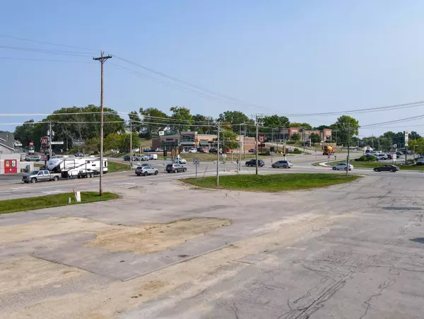 Platteville, WI 53818-0000,115 E Business Highway 151