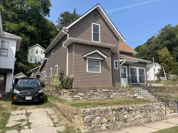 210 Ann Street, Mcgregor, IA 52157