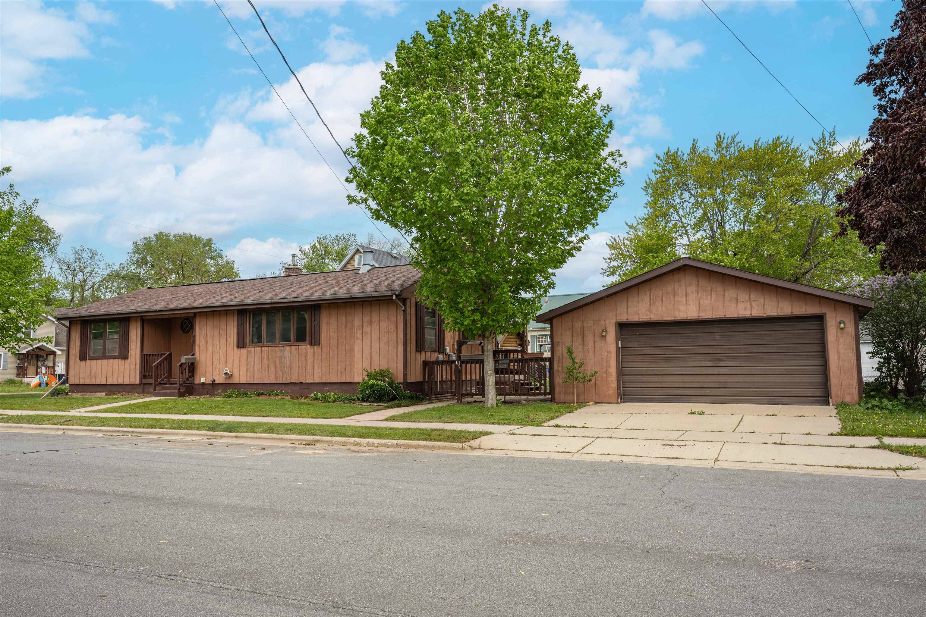 509 Loomis Drive,  Mauston,  WI 53948