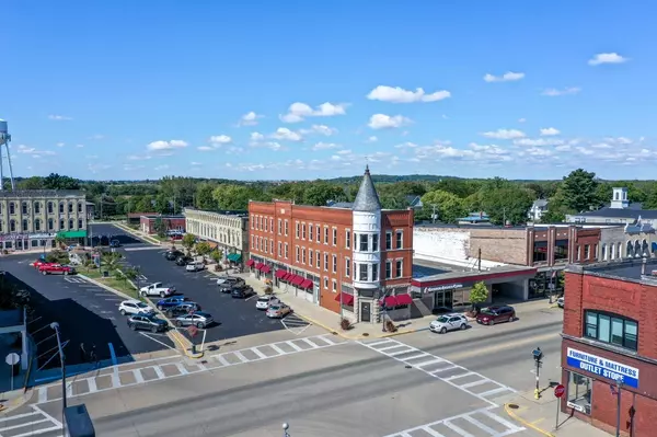 Brodhead, WI 53520,1035 & 1101 1st Center Avenue