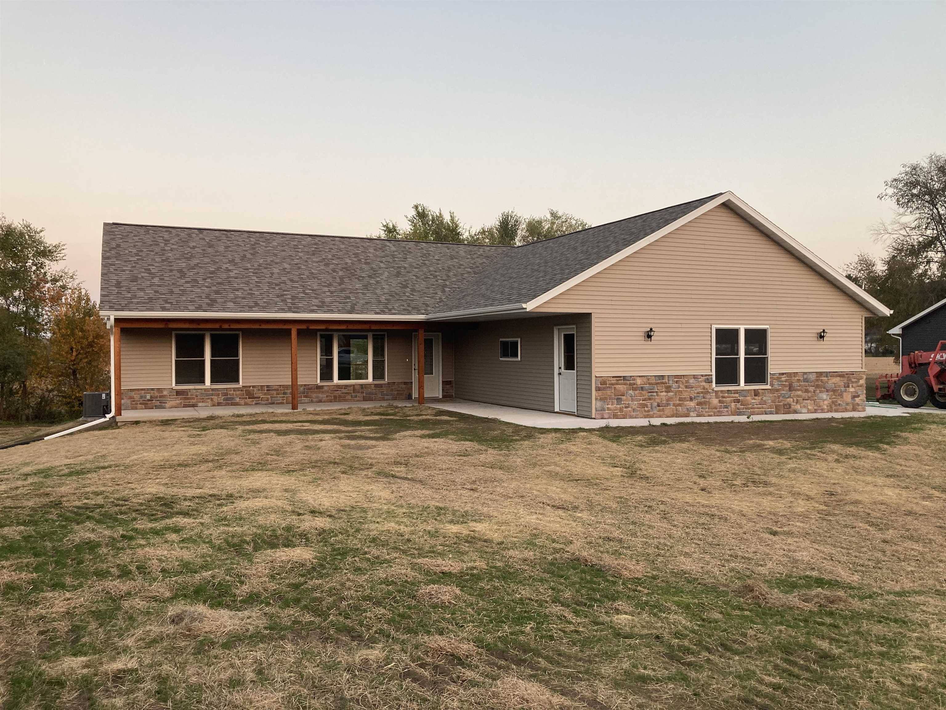 410 Mourning Dove Court, Arena, WI 53503