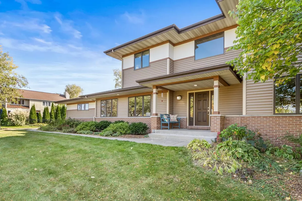 Middleton, WI 53562,9501 Blackhawk Road