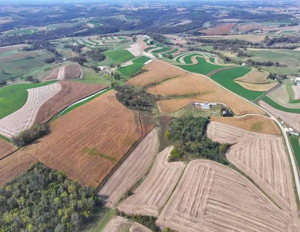 Dodgeville, WI 53533,91.17 ± Acres County Road Y