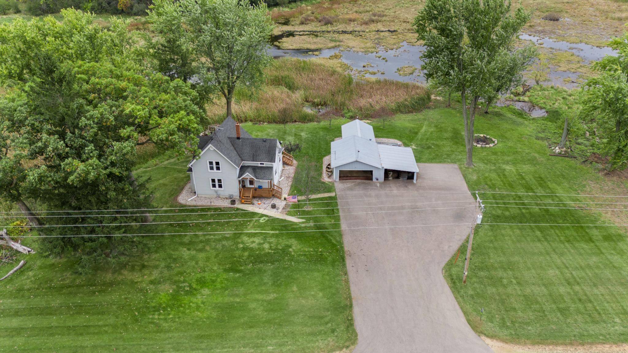W9107 Highway 12, Cambridge, WI 53523