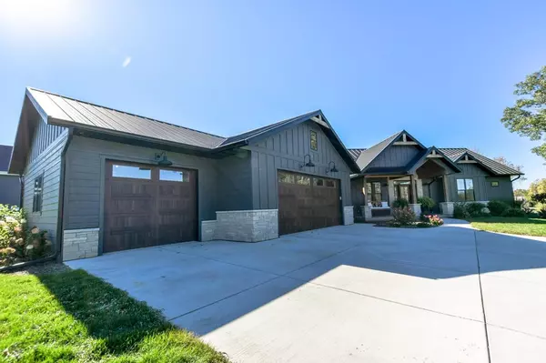 E12785 Wynding Way, Merrimac, WI 53561