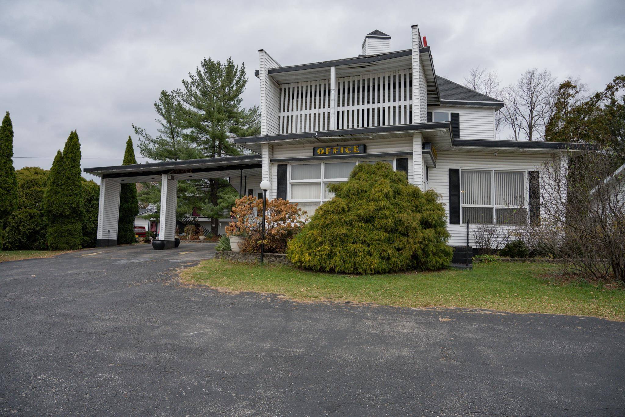 Wisconsin Dells, WI 53965,400 Vine Street