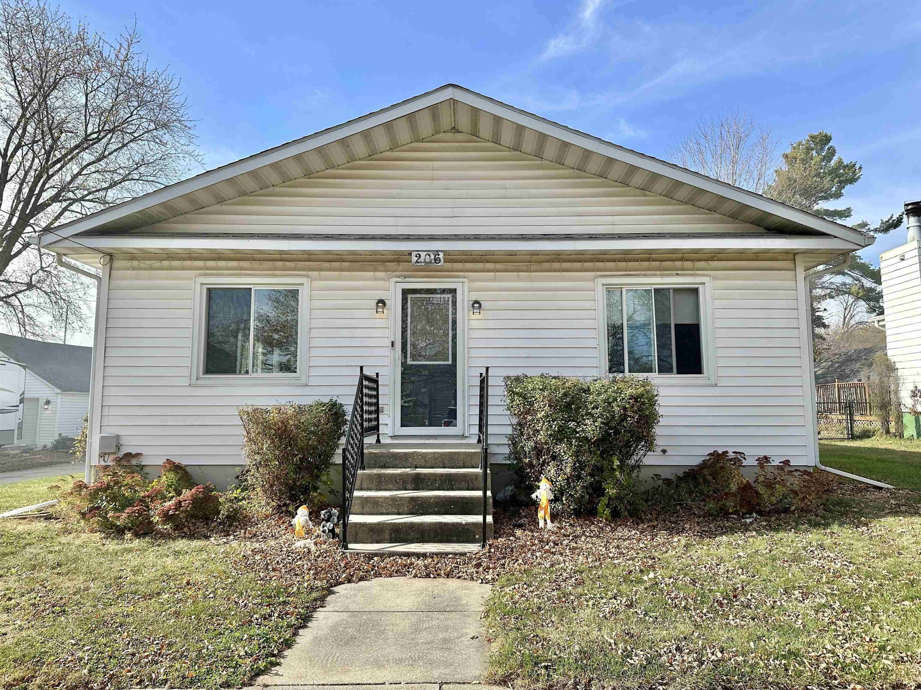 Clinton, WI 53525-9788,206 Durand Street