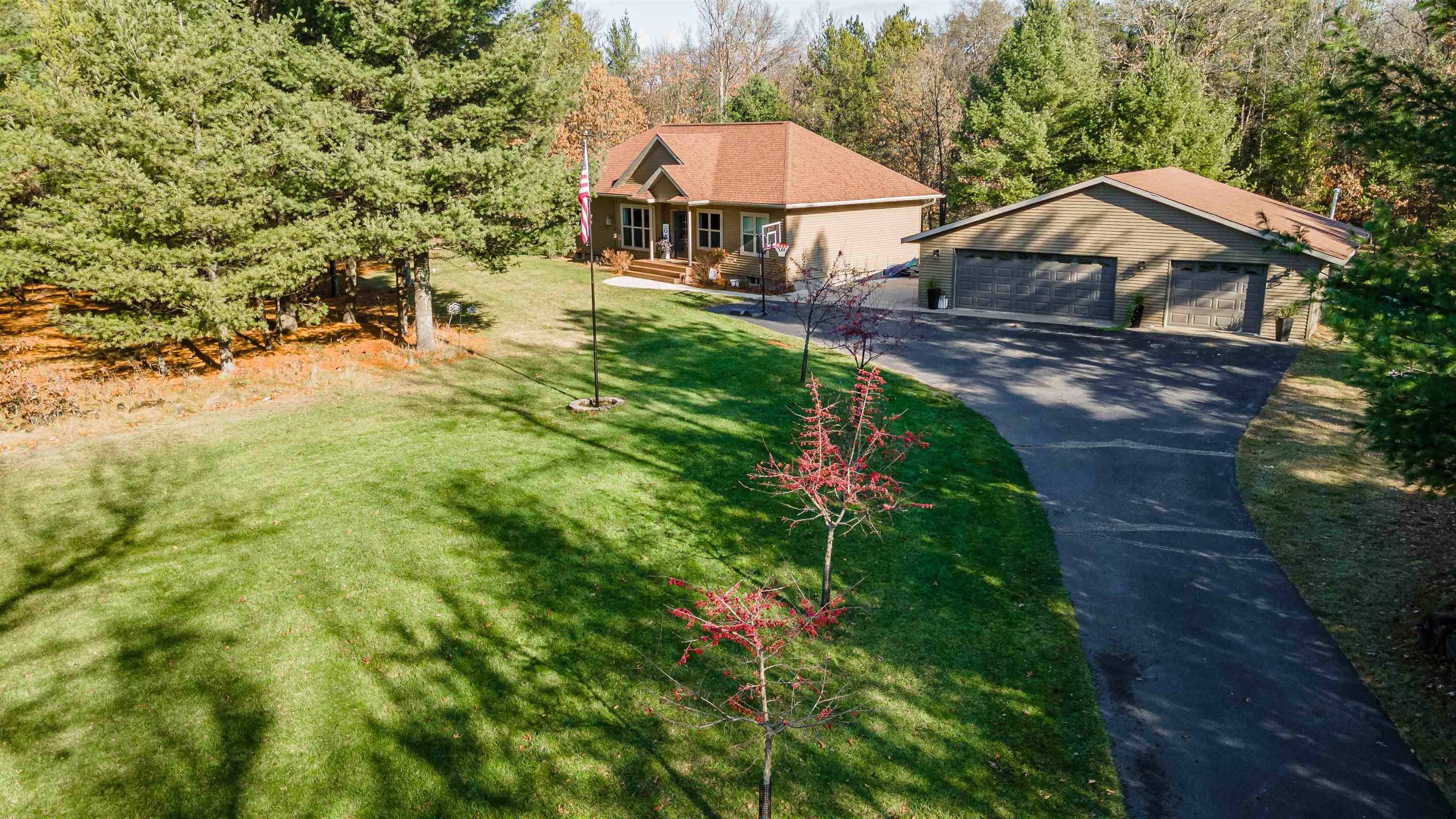 1833 W 13th Avenue, Friendship, WI 53934