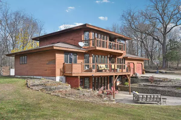 Arena, WI 53503,7540 Highway 14