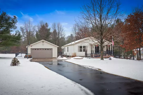 545 Feather Trail,  Nekoosa,  WI 54457