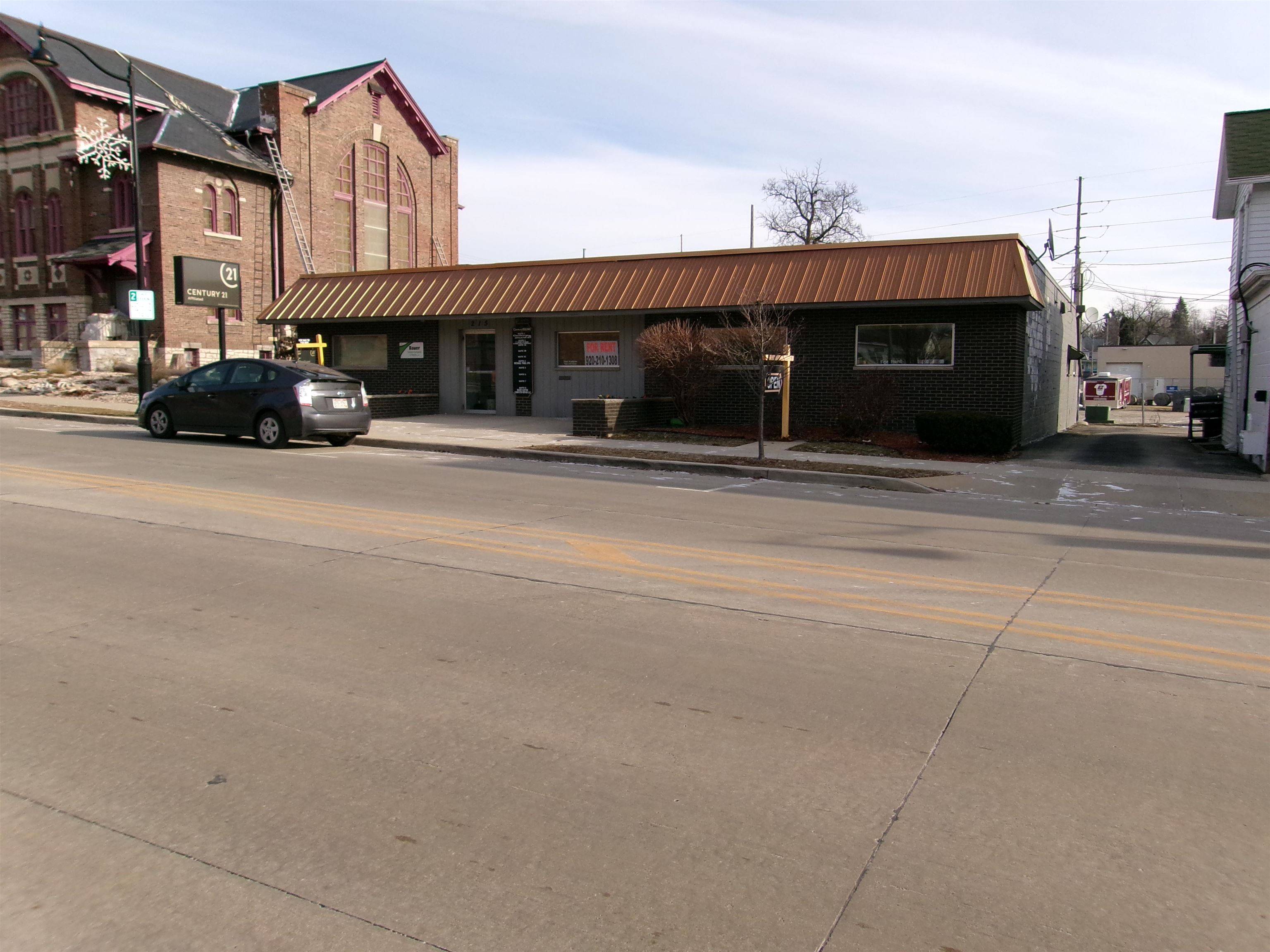 215 N Spring Street, Beaver Dam, WI 53916