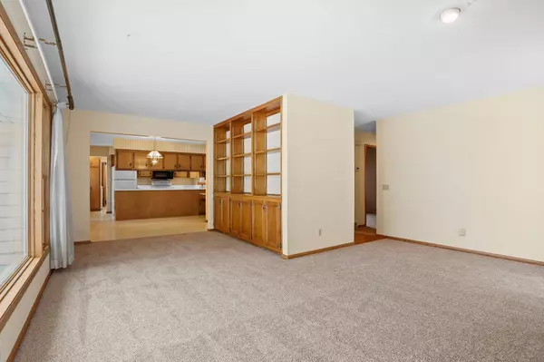 Oregon, WI 53575,355 E Richards Road