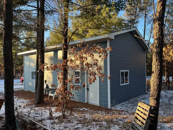 Hancock, WI 54943,917 Blackhawk Lane