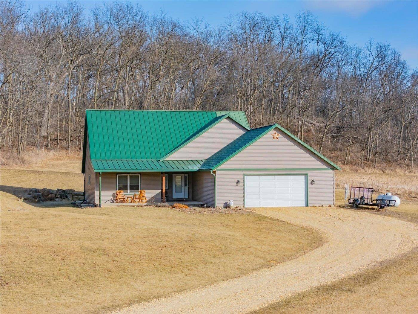 W6060 Durst Road, New Glarus, WI 53574