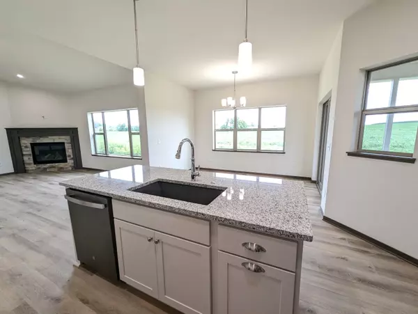 Middleton, WI 53562,6684 Junco Drive