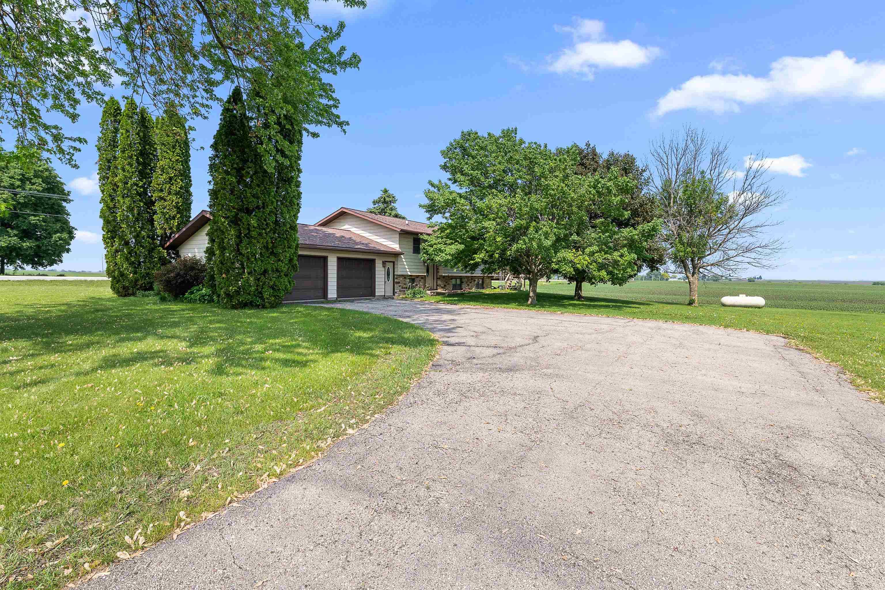 Markesan, WI 53946,N12086 N Parish Road