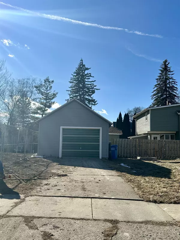 Columbus, WI 53925,235 W Harrison Street