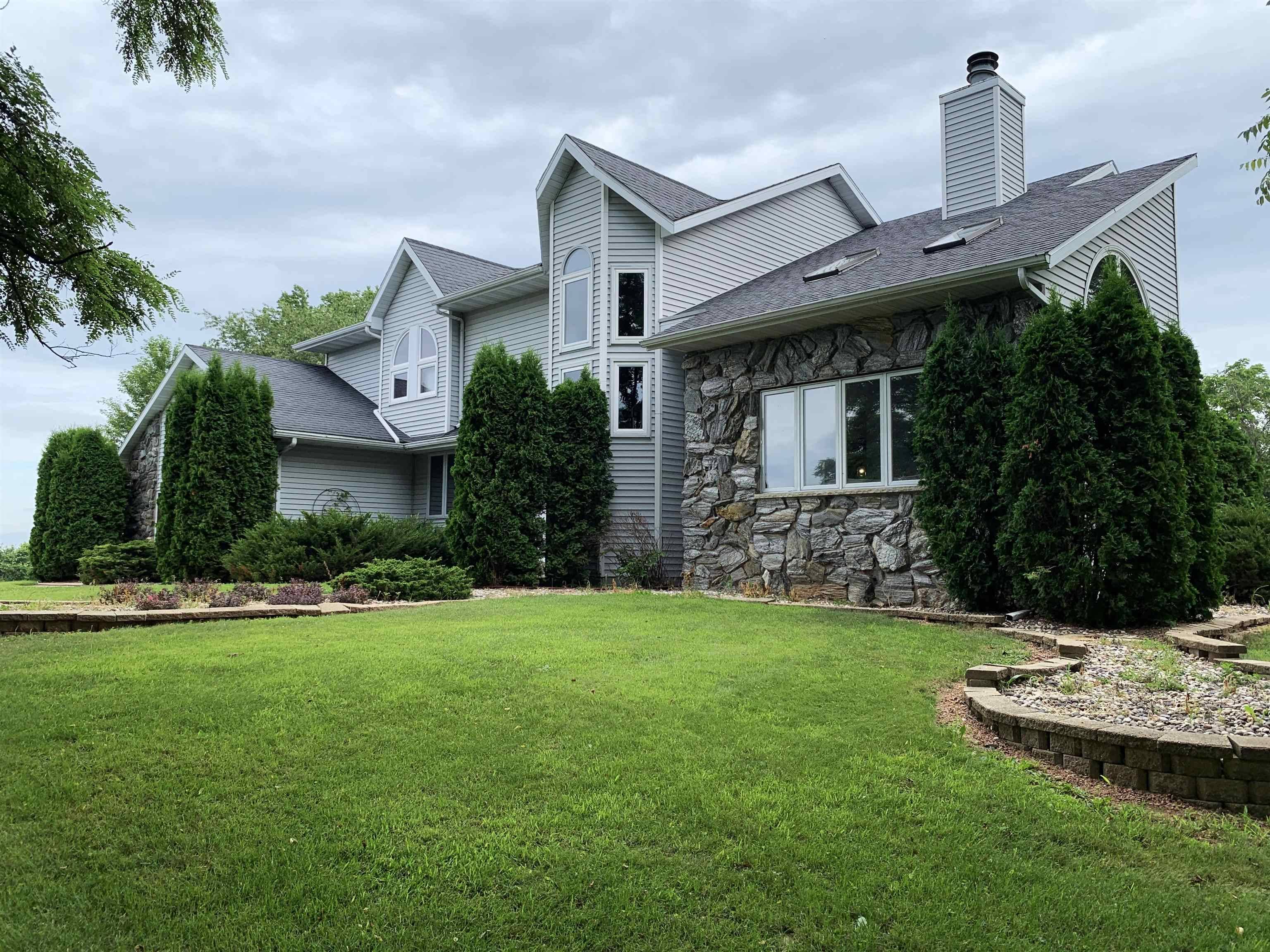 Columbus, WI 53925,W11380 Ninabuck Road