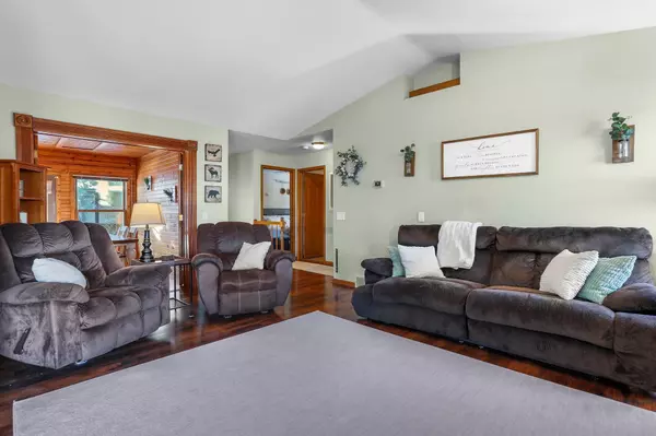 Deforest, WI 53532,924 Acker Parkway