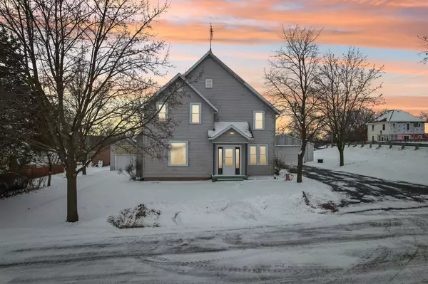 323 W Prospect Street, Endeavor, WI 53930
