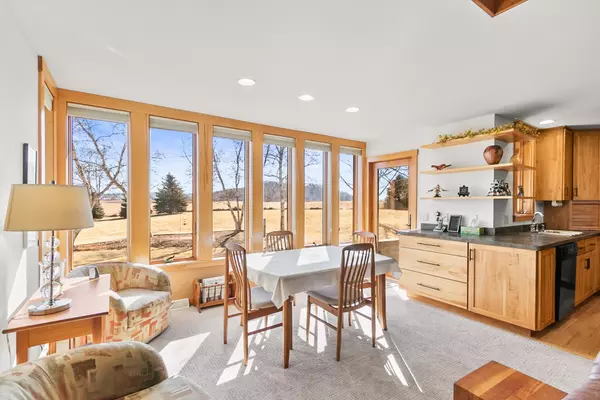 W14085 West Point Drive Prairie Du Sac, WI 53578