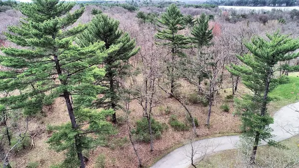 Wisconsin Dells, WI 53965,Bldg 18 1-2 Greenway Crossing PV