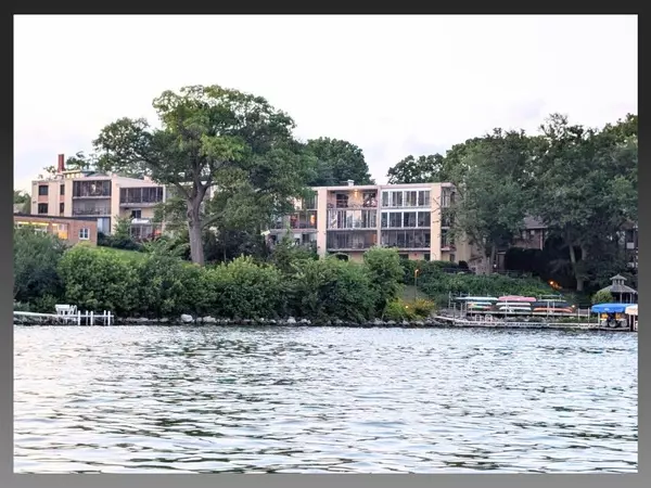 1029 Spaight Street #4D, Madison, WI 53703