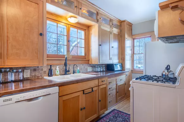 Oshkosh, WI 54904,1909 County Road FF