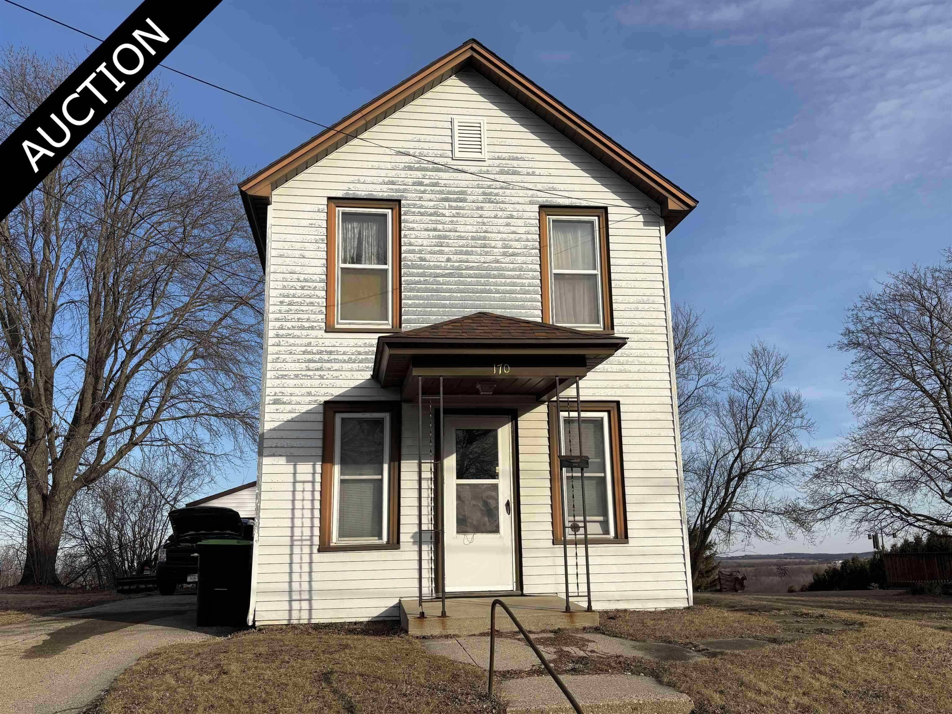170 S High Street, Mayville, WI 53050-1732