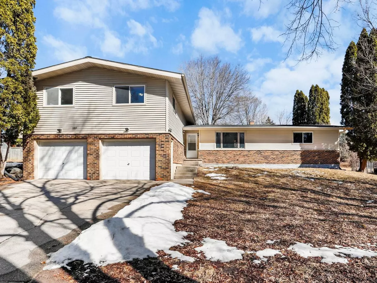 Madison, WI 53716,1205 S Thompson Drive
