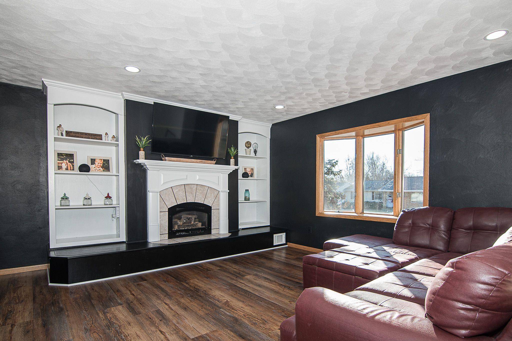 Hazel Green, WI 53811,676 Maryville Heights Drive