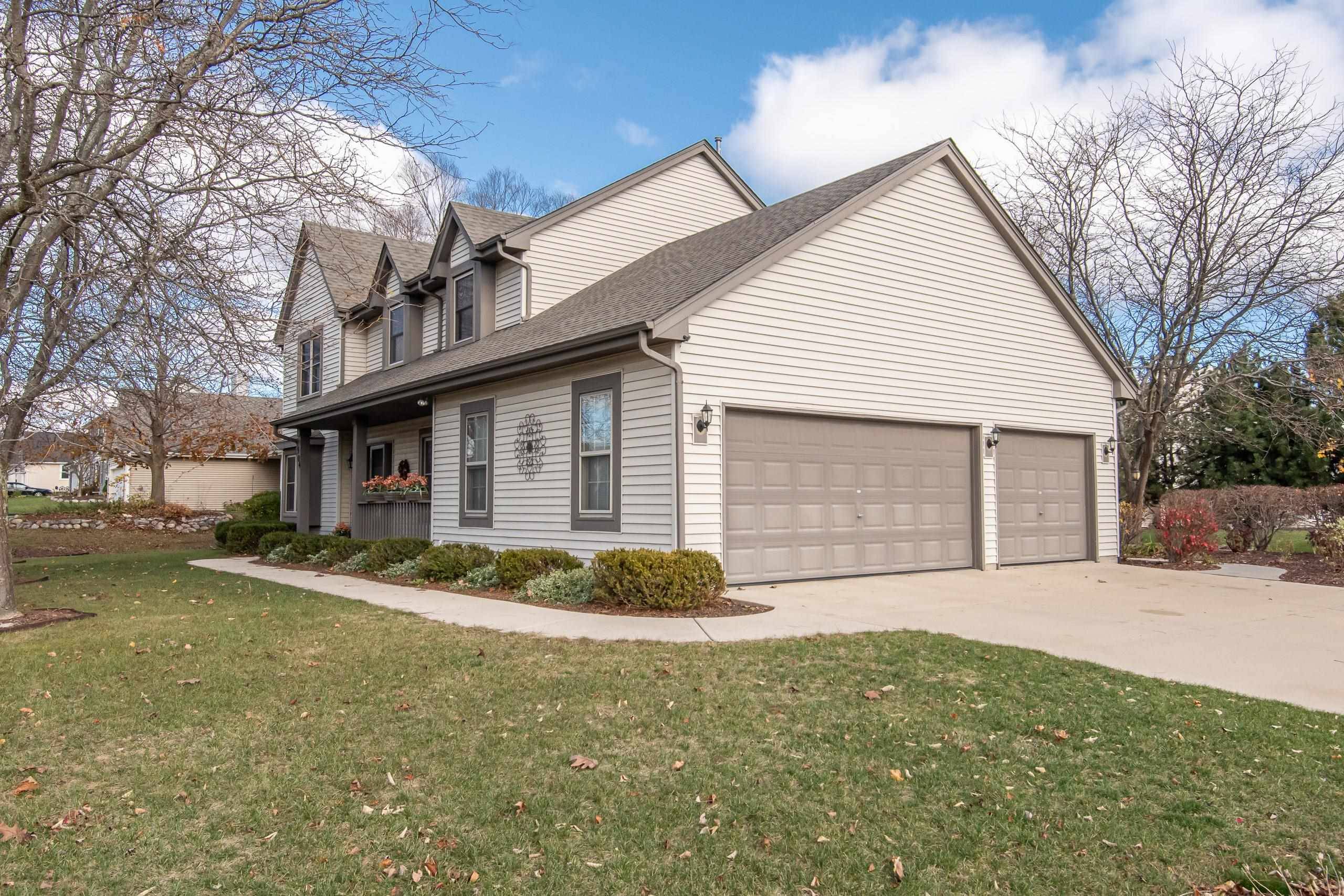 Mukwonago, WI 53149-8442,504 Eastern Trail