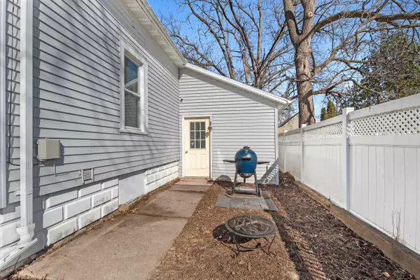 Appleton, WI 54911,830 N Bennett Street