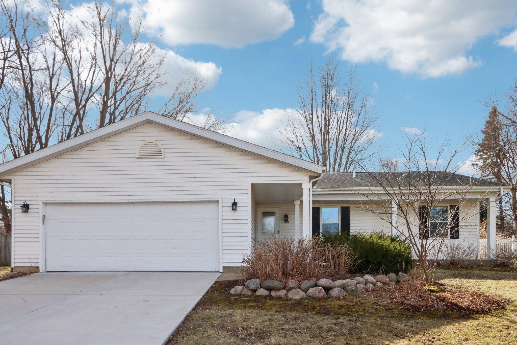 Janesville, WI 53546,2423 River View Drive