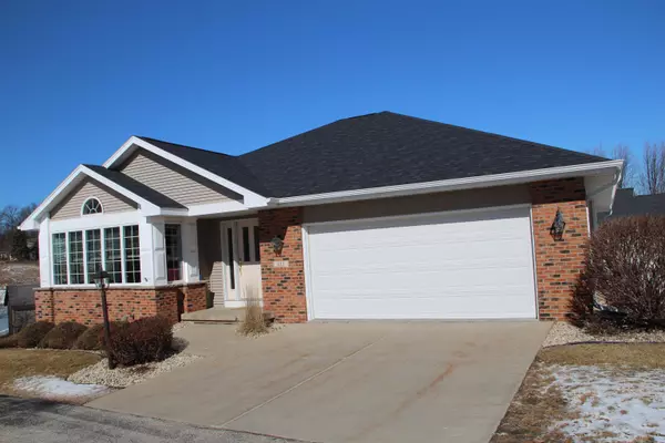 811 Charles Court, Oregon, WI 53575