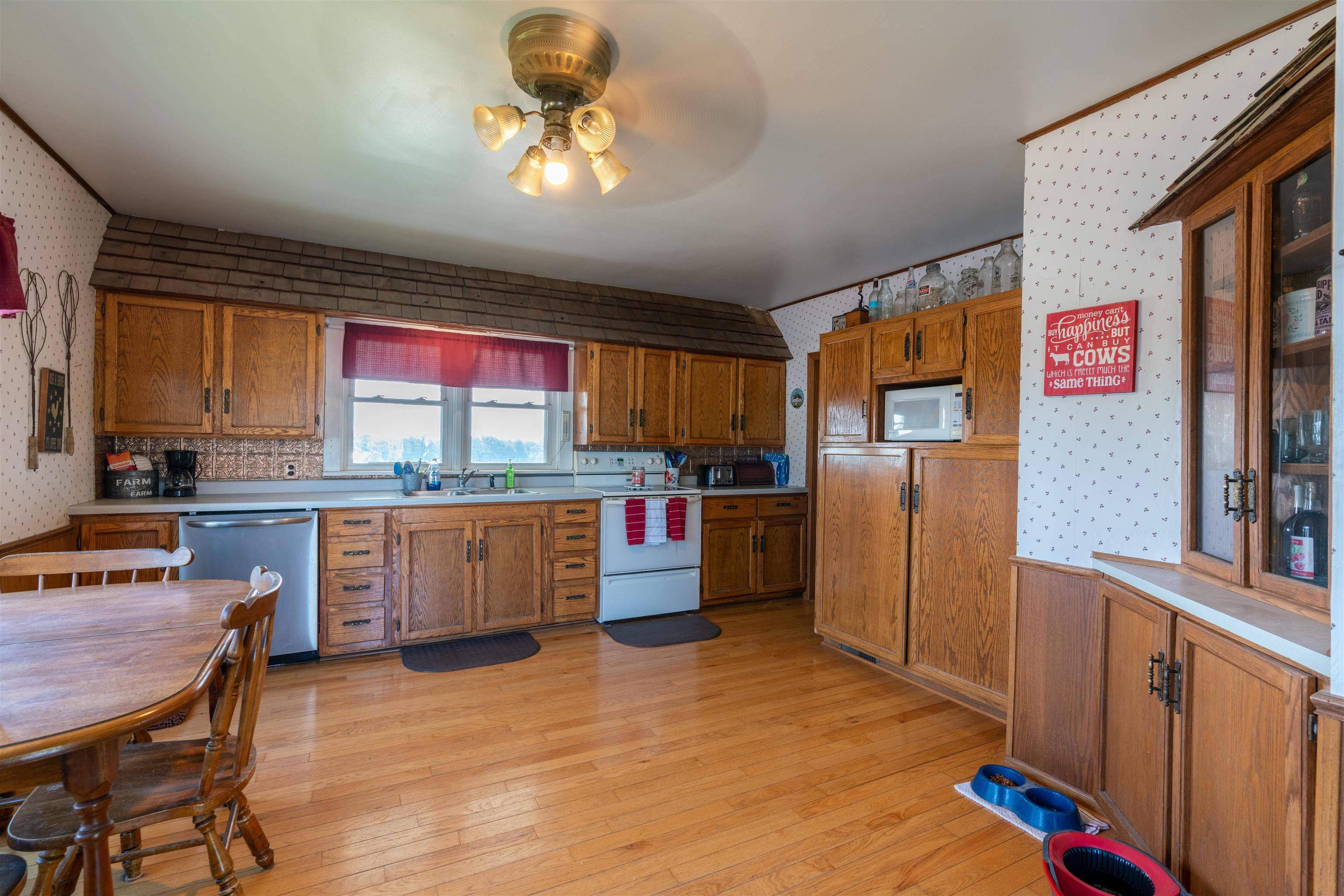 Ontario, WI 54651,S295 Pine Avenue