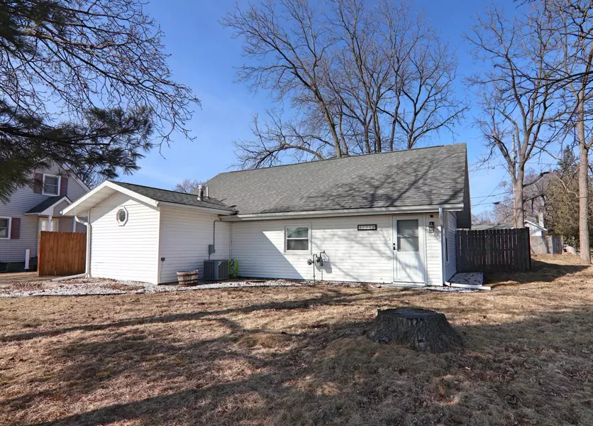 604 S Arch Street, Janesville, WI 53548