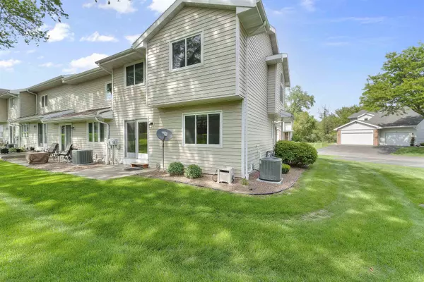 Waunakee, WI 53597,314 Castle Oaks Crossing