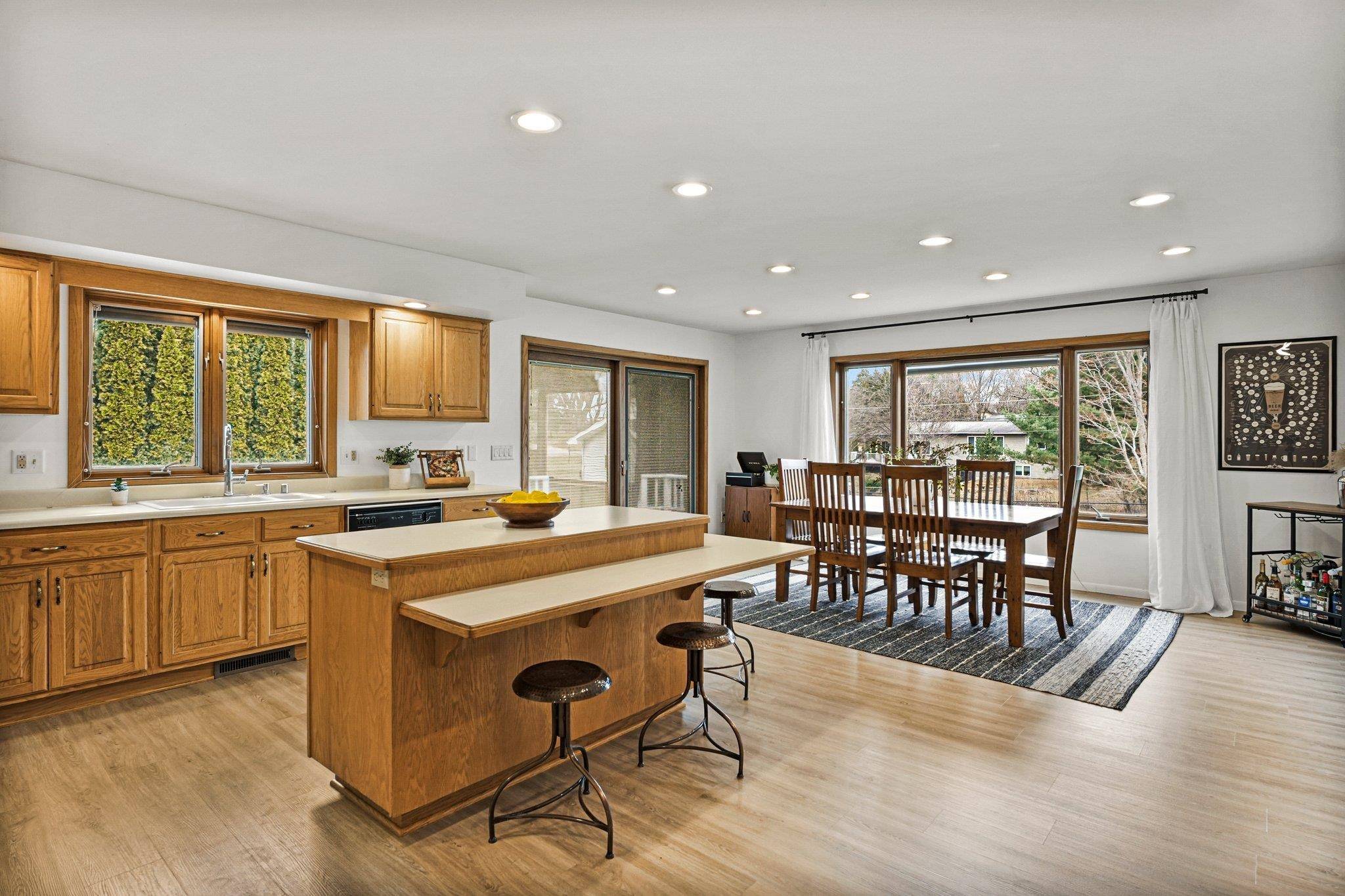 2460 Hillpoint Road, Mcfarland, WI 53558