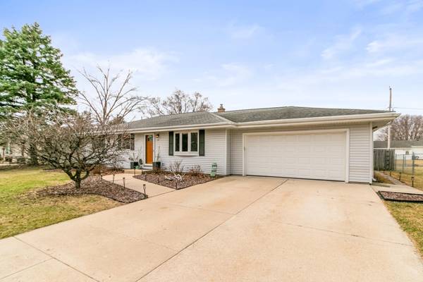 74 S Sumac Drive,  Janesville,  WI 53545
