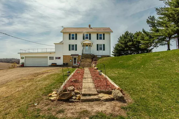 South Wayne, WI 53587,1943 Highway 11