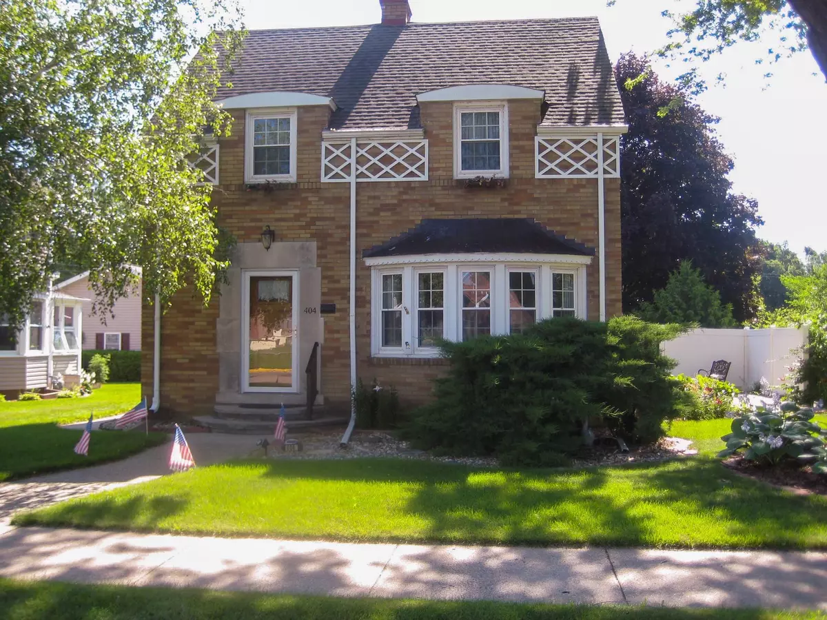 Prairie Du Chien, WI 53821,404 S Michigan Street