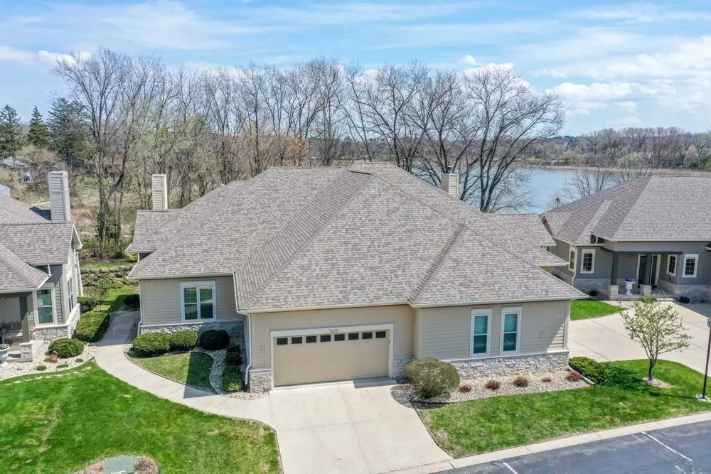 Middleton, WI 53562,1623 Pond View Court