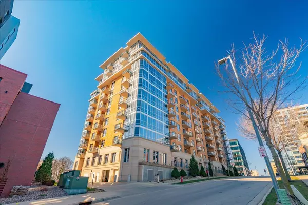 Madison, WI 53705,625 N Segoe Road #202