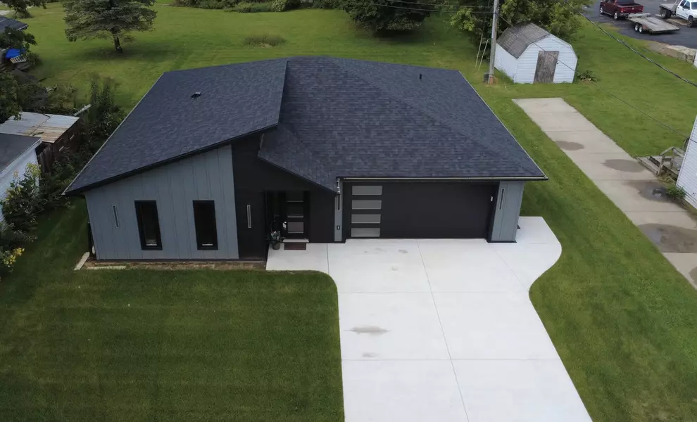 460 W 1st Street, Richland Center, WI 53581