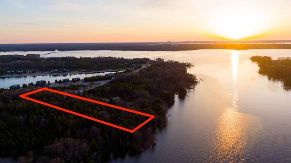 W5569 North Shore Drive, New Lisbon, WI 53950