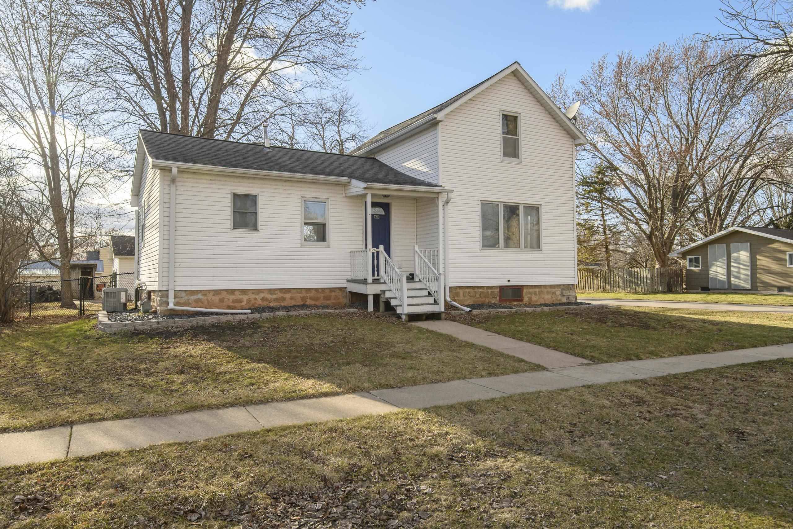 Winneconne, WI 54986,126 N 4th Street