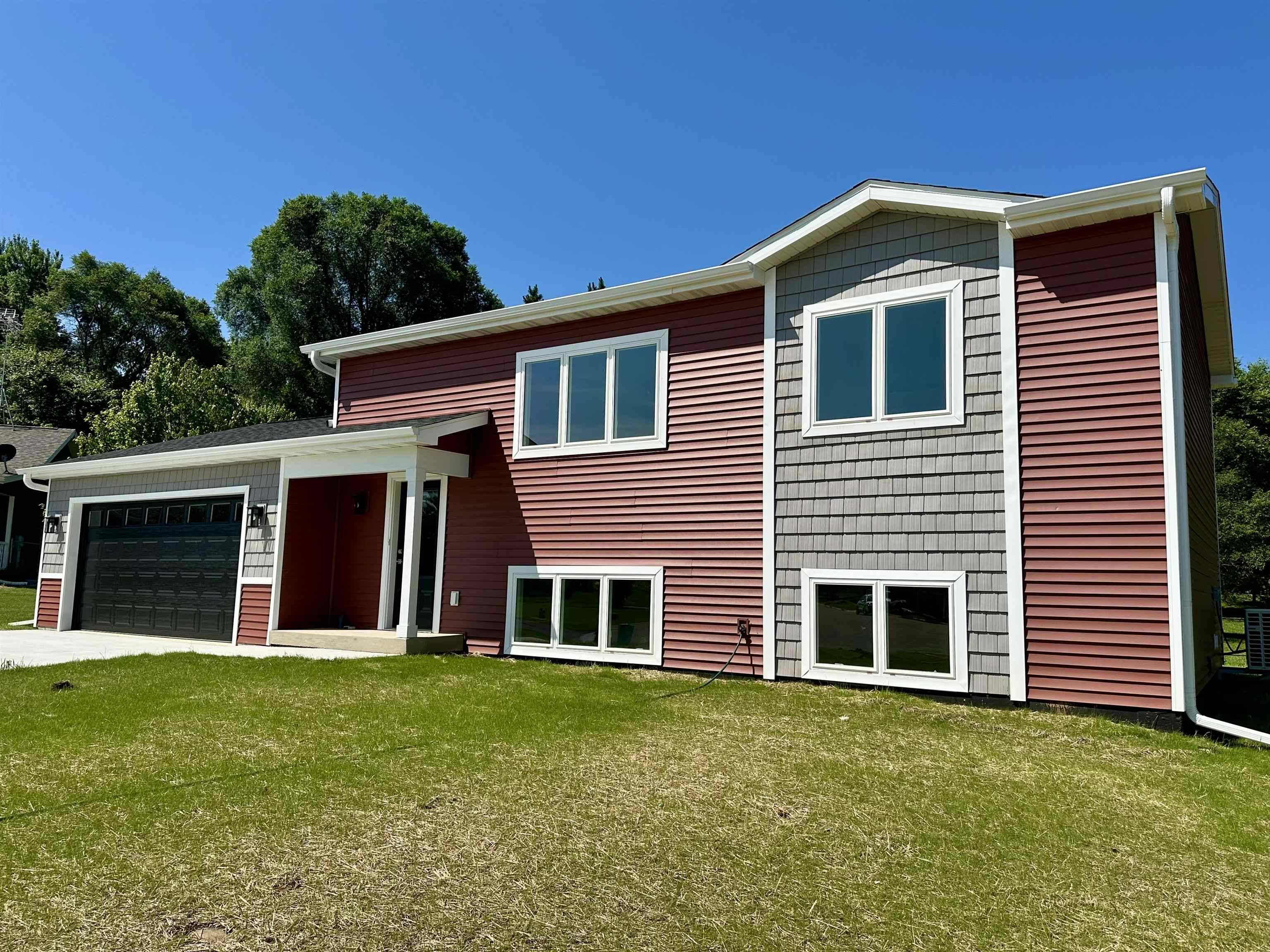 473 Bauer Lane, Rio, WI 53960